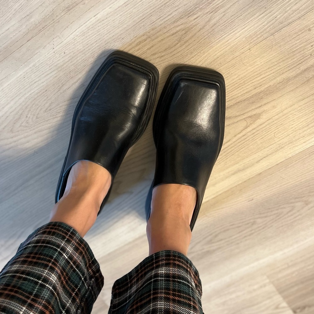 Really cute and cool square toe loafers from Vagabond!